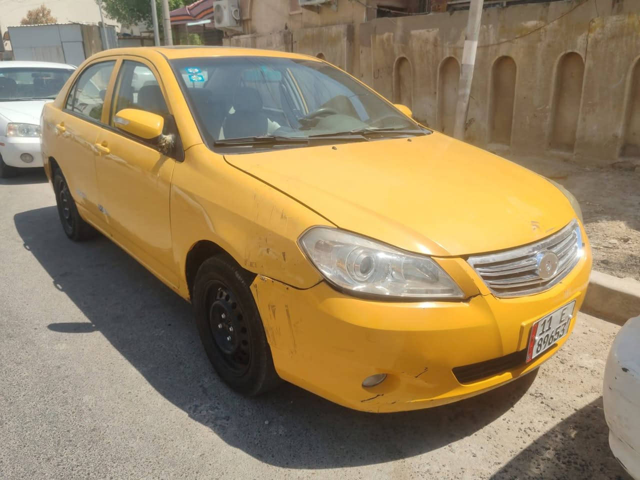 السلام عليكم للبيع سيارة  BYD G3 رقم بغداد تكسي صفرة سلايت بصمه حساس خلفي مكينه هوندا كير عادي زوج تايرات جدد بيها طخة بسيطة العنوان الوزيرية للتواصل مع الرقم الاتي      ***********
