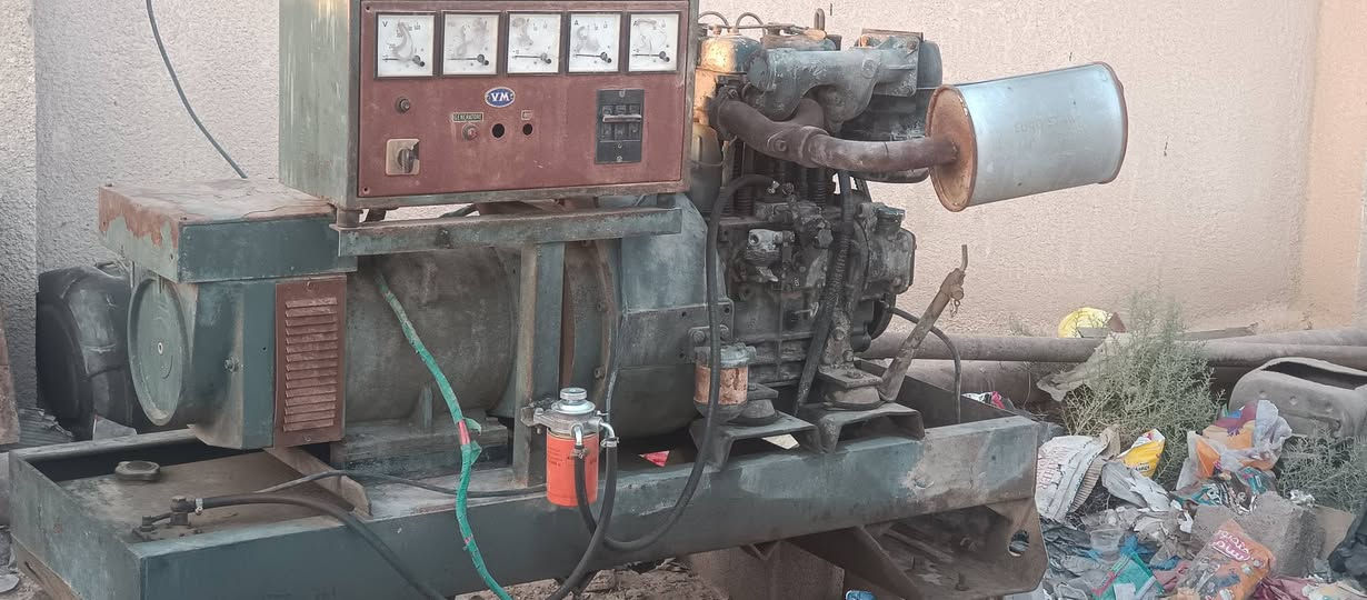 دويز 2بستم للبيع عطلها كارت فقط سعرها 12بيها مجال بسيط مكانه بغداد رقم الهاتف ***********

