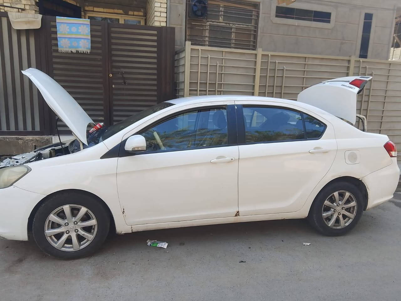 فولكس ٢٠١١ • انكليزي • رقم بغداد