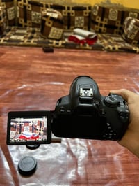 كامره كانون 700Dكامره نضيفه كلش ملحقات كامله  عدسه 18/55من رام +بطاريا...