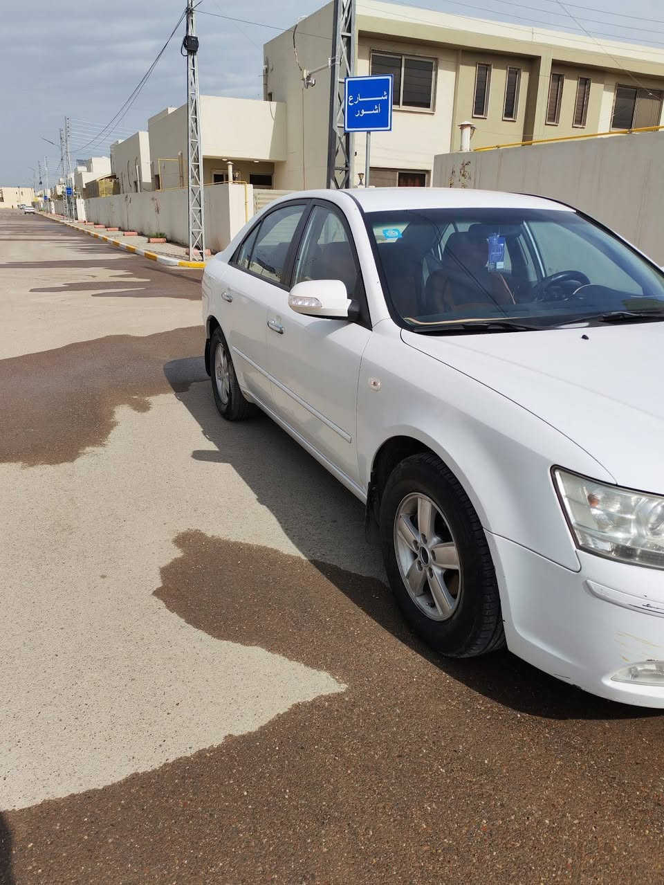 السلام عليكم شباب سيارة للبيع  سوناتا موديل 2009 ألون أبيض حجم المحرك 2000 السيارة جاهزة الحمد لله للبيع سعرها 105 مكان السيارة بغداد رقم السيارة بغداد وشكرا حاب تعرف تفاصيل أكثر اتصال رقم الهاتف وشكرا ***********
