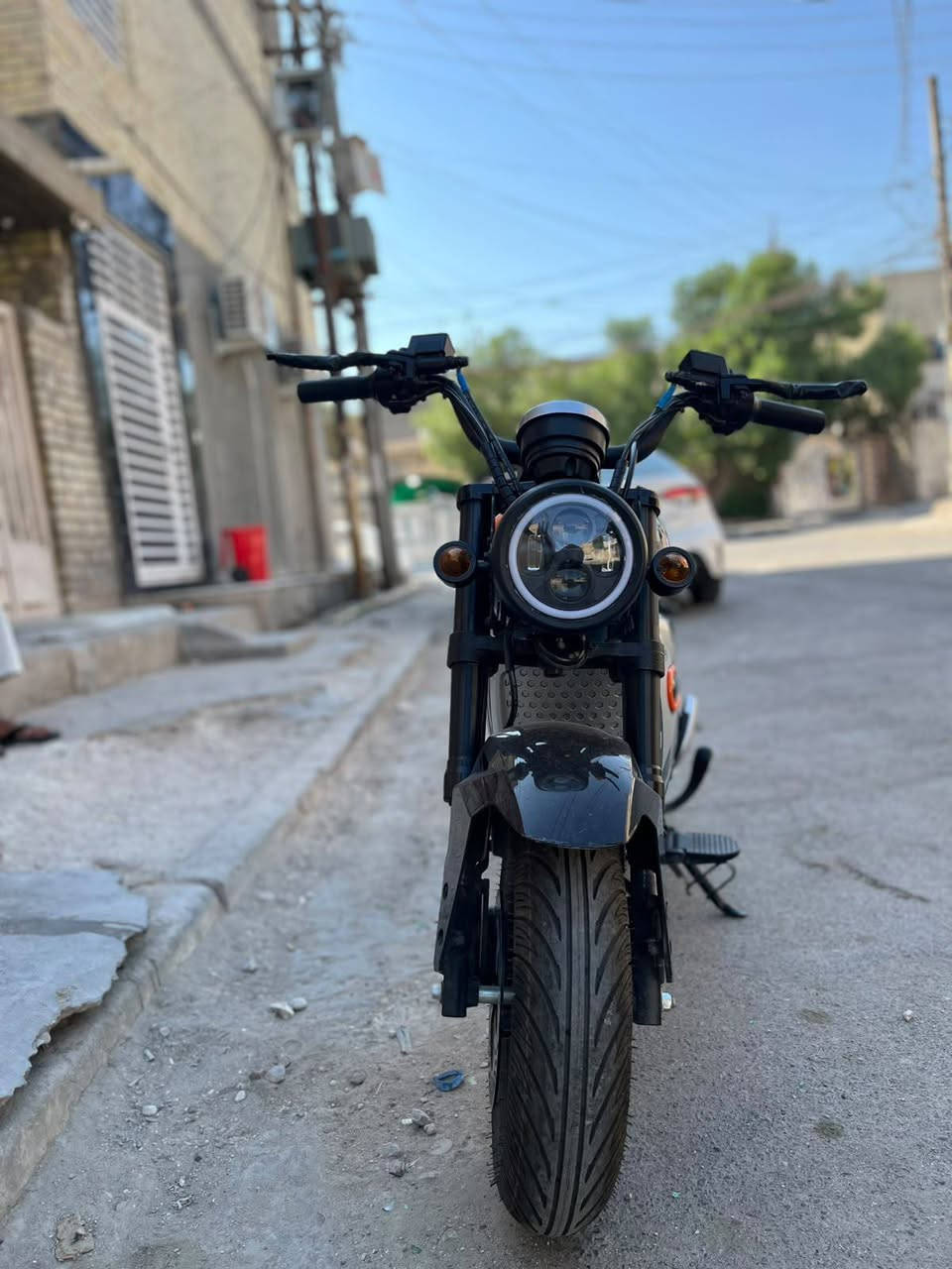 اسلام عليكم شباب
دراجه مونكي نضيفه جدا مثل ما جاي اشوف بلصوره الدراجه مال بيت لعني ما متعوبه أبد وأوراقهه كامله 
مواصفاتهه حجم التاير 12والبريكات هايدروليك غاز أمبار ملف الدراجه 2000تمشيك بلنمره الأوله من35.45كيلو متر والسرعه النهأيه ألهه 75كيلو متر والأناره أيل أي دي 6بطاريات دبل الله شاهد هاي الدراجه امفوله ونضيفه كلش 
مكاني بغداد الفلكه 83بشارع حي جميله رجأن أني بكذا مكان تعالي أعذرني ماكدر تجي تاخذهه من باب البيت وحياكم الله سعر الدراجه  700
  للأستفسار أكثر الأتصال على الرقم ***********
