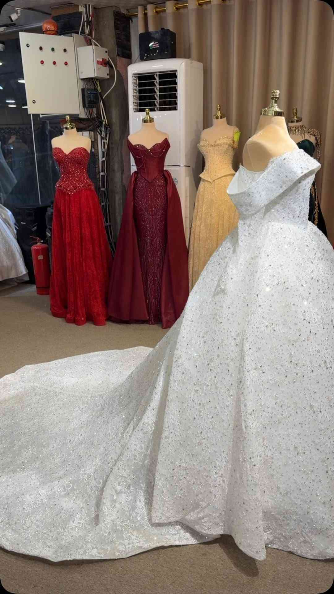 ملابس