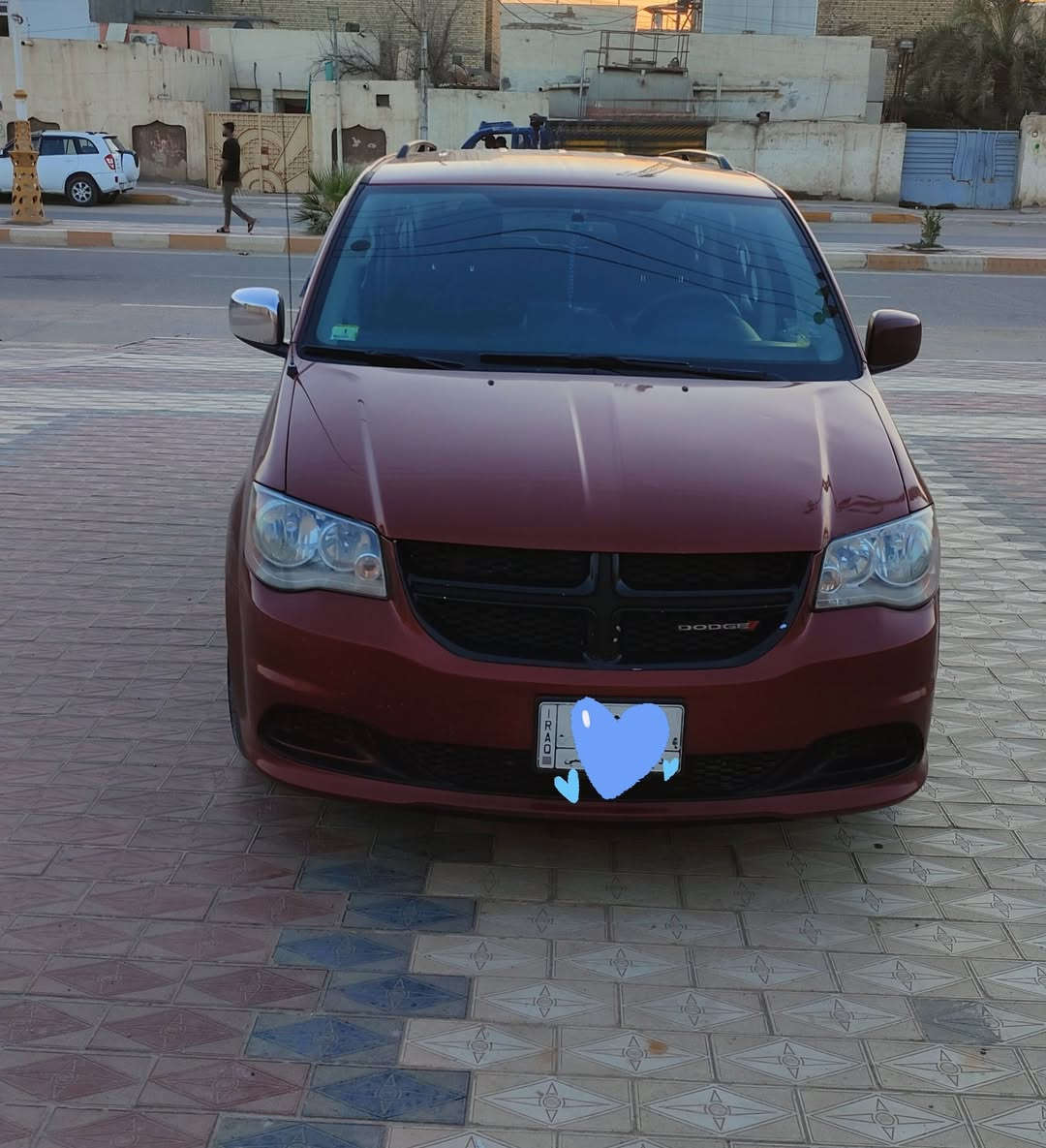 دوج كراند كرفان مديل ٢٠١٤
 ٧ راكب ٣ قطع تبريد كشنات سياحي . حادثه جاملغ وشويه من البنيد كلش خفيف ومصلحات نفسهن بدون دواخل شاصي والغد ماواصل جاهزه ادامه كامله للمحرك من عبوة فيتبم نوزلات بلكات محرك وكير تدفئه وتبريد ٣ قطع حداديه جديده مشط ستيرن جديد شريط ستيرن جديد راديتر جديد باتري سلف دينمو جديد لايت زنون كلش قوي شاشه كاميرا ايباد حساسات خلفيه بيبان وجنطه ميكانيك رقم ذي قار
ومكانه بسوك الشيوخ
بيع او مراوس
*********** اتصال وبي واتساب
