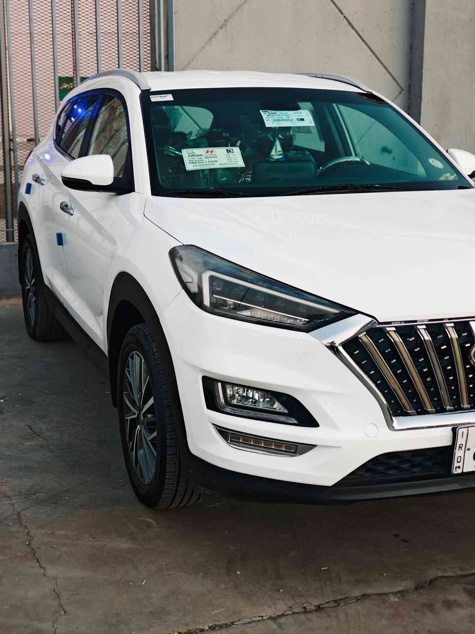 مرحبا
توكسان خليجي 
فول مواصفات 1/1
عدا البنراما 
موديل 2020
مكفولة كفاله عامه من ضربه وصبغ وتبديل وبارد 
المواصفات
شباك لكزز
بصمه تشغيل 
بصمه ابواب 
خمس عدسات
شاشه كبيره 
كشنات كهرباء عدد٢
كشن جلد بقلاوه
لايتات زنون
يدات نيكل
لد ليلي نهاري
سبير منازل 
ماشيه 95
ناير ترحيب
داخل صاج
اشاير بل مري
كامره دواره 
ويل كروم
5 ويل كب 
اوتو هولد
حساسات
ثلاجة جكمجة
مانع انزلاق 
تبريد قطعتين
هند بريك رجل
تحكمات مقود جهتين
قطعتين تبريد 
مري شفط
 اشارة ترحيب
كير مكينه حداديه وتخم تاير بجيس
سياره جاهزه كل نقص مابيها 
رقم بغداد الجديد 
 مشروع وطني 
تحويل مباشر 
مكاني بغداد
س 180
ه‍ ***********
