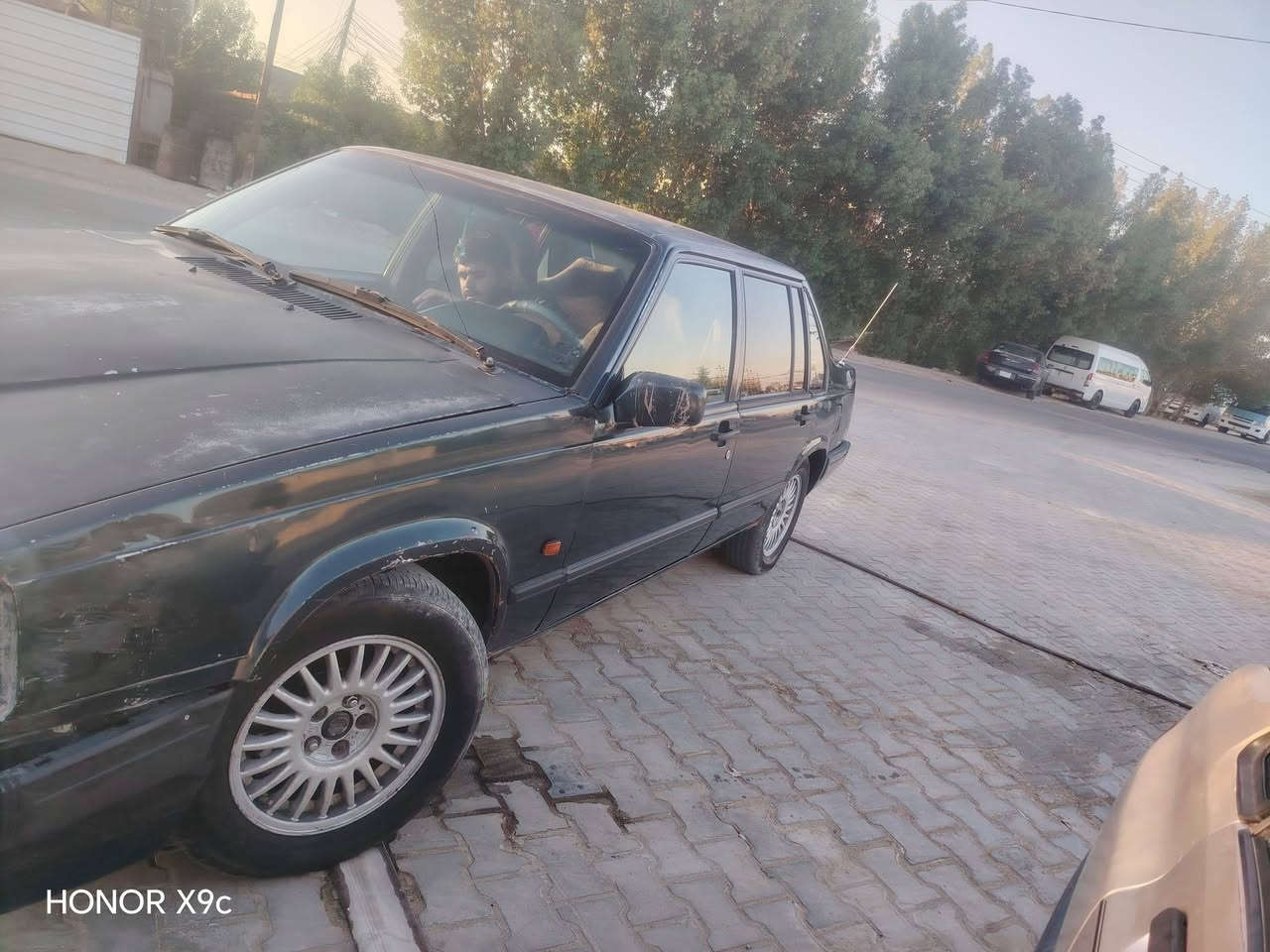 السلام عليكم فالفو للبيع جاهزه السياره محور تبريد شغال محور بسمي بيع أو مراوس *********** سعره 44وبيه مجال

