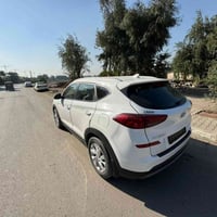 توسان ٢١ • وارد أمريكي • مبدل باب الصندوق