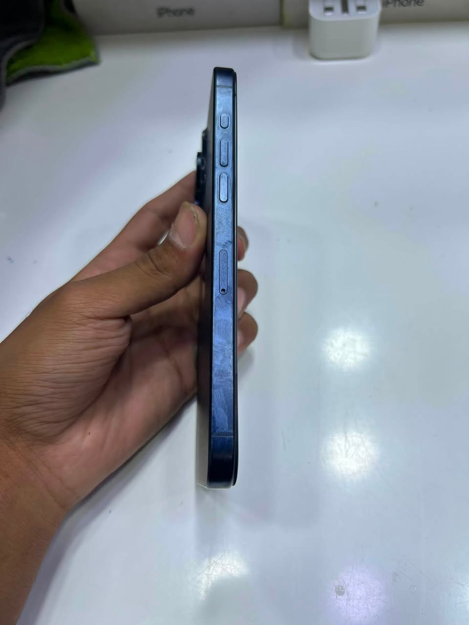 سلام عليكم
ايفون 15 pro max للبيع شرق اوسط Abm. مستبدل شاشه نوعيه حلوه  عده شاشه وضهر كلشي مكفول كفاله عامة كامرات شحن اي شي.  ***********
