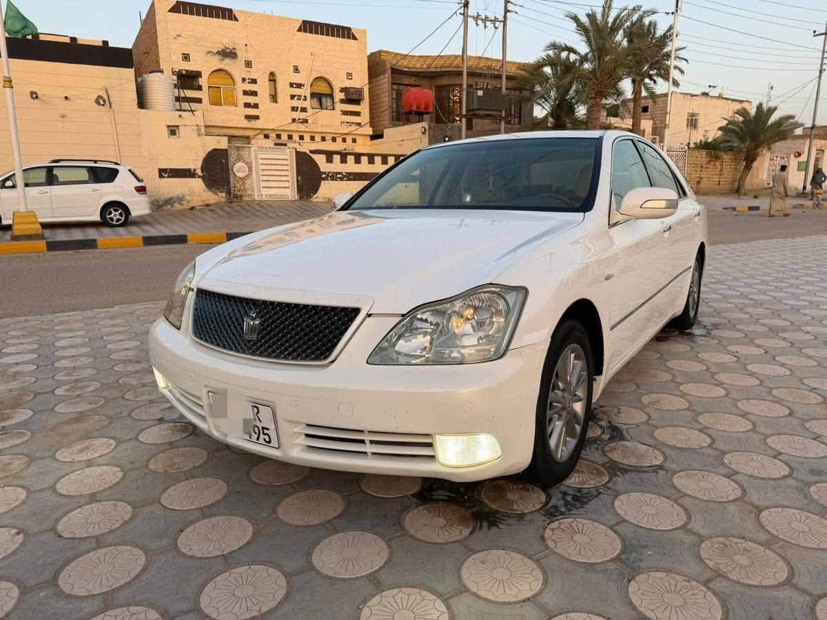 السلام عليكم تويوتا كراون شاهينه موديل 2004 دولي ذي قار سنويه الغاية 2031 مواصفات  فول فتحه برده حساس (4)دكم شاصي 82 داخل بيجي رادار شاير بلمري بصمات( 5)كامره شاشه مكفول كفاله عامه
مكينه كير حداديه تخم تاير وتبريد كله جديد وجاهز
 سعره 
  (150)
شراي يتصل وبي خير ويدلل
***********
***********
