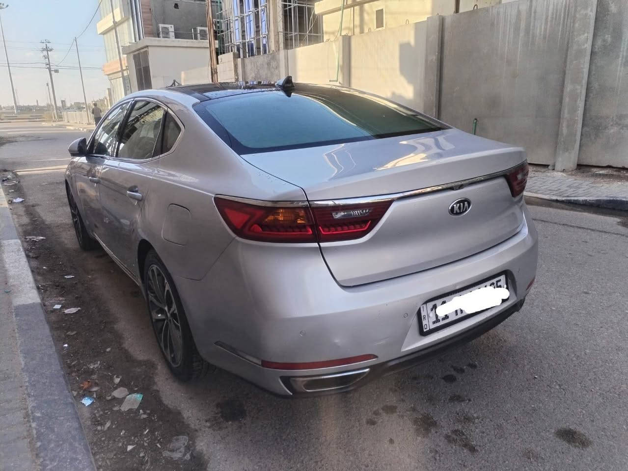 السلام عليكم ارخص سيارة بالشارع ارخص من الكورلا وبلاش
مستعجل على البيع فول الفول 
مواصفات خاصة مراوس حسب القناعة
كيا كادنزا
موديل 2018 وارد امريكي
ضرر 3قطع بدون دواخل والبنيد نفسه مامبدل
حادث جدا خفيف
فول مواصفات :-  ✅✅
فول ومكفول من الضربه القويه
مكينه 6 سلندر. اقتصاديه 4انضمه للبانزين
 سبورت واسمارت وايكو
بصمه تشغيل
بصمه أبواب
تبريد أمامي خلفي
تحكم ستيرن
شاشه كامره خلفيه مرايات شفط
حساسات خلفيه
داخل جل
مقاعد كهرباء ٢
ترحيب عن بعد
كشنات تدفئة تبريد
كشنات خزن ميموري
رادار. تحديد مسار
قياده ذاتيه دشبول صاج ملكي
مثبت سرعه
مانع انزلاق
بانورما سماعات سوني
رقم بغداد الجديد  مكان السياره البصره المدينه الرياضيه السعر 145 وبيهه مجال للطيبين 
للاستفسار الاتصال 
***********

