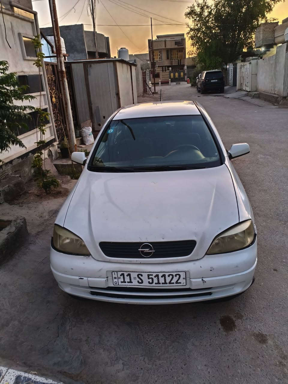 اوبل استرا 2002 محرك 1600 مسكر
الكير والمكينة شرط 
تخم تاير جديد 
باتري جديد 
داينمو جديد
تبريد ثلججججج 
السيارة بلادية 
وكاملة مابيها اي نقص متذب عليهه ربع 
السعر 53 قفل 
او مراوس نزل شنو عندك 
المكان بغداد العامرية 
لتتواصل ***********
