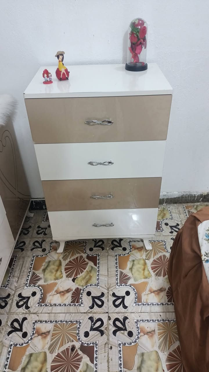 مكلف بالنشر الشراي يتصل ؏ رقم 
غرفه تركيه مستخدمه فول نظافه
المكان العماره حي العسكري
الشراي يتصل ***********
