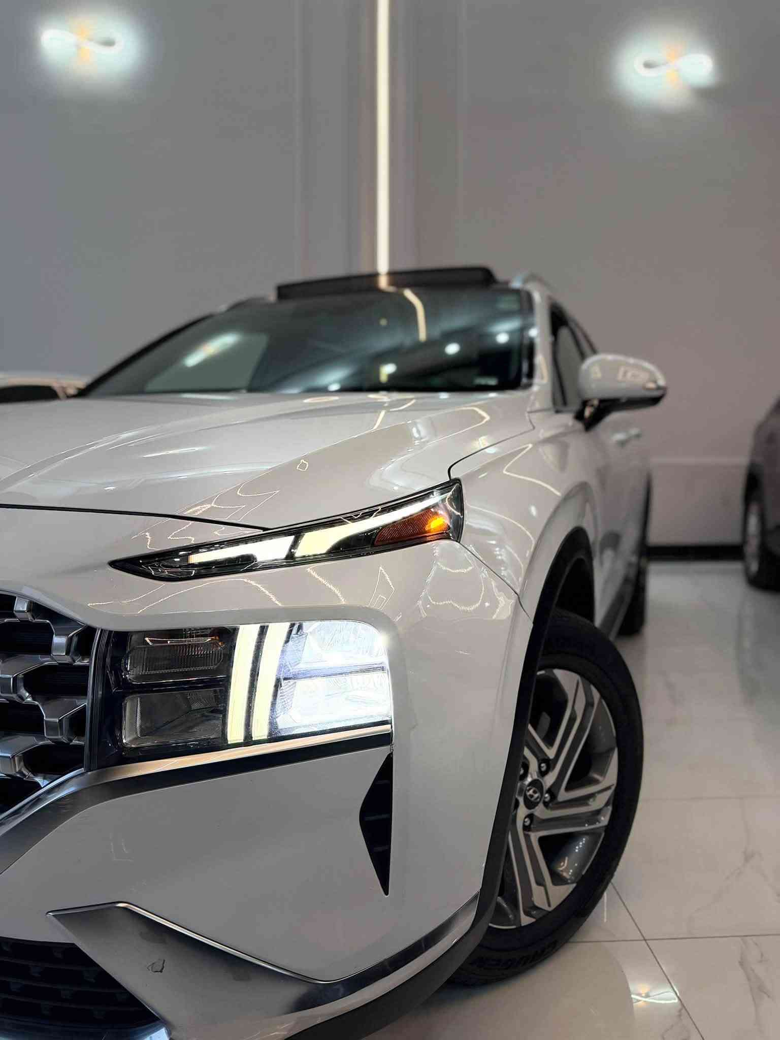 معرض مثنى موفق اربيل قرب شارع 100
***********
Hyundai Santa Sel 
2023 امريكيه
محرك 2.5 بدون توربو
كشن جلد كشن حار
5 كامرات
بانوراما 
صندوق كهرب
سياقة ذاتيه 
ماشيه 64000mi
‏بدون صبغ السياره 
فقط تعديل بلجاملغ الامامي 
بدون دواخل ايرباك برده فقط
مرقم اربيل وجاهز 

#سيارات #سنتافي #هواندي #SEL #عراق #اربيل #معارض #معرض #كوري #سيارة #ابيض #امريكي #امريكية #سوق #بغداد #موصل #ترند #متابعه #فولو #فولو #دهوك #محافظات
