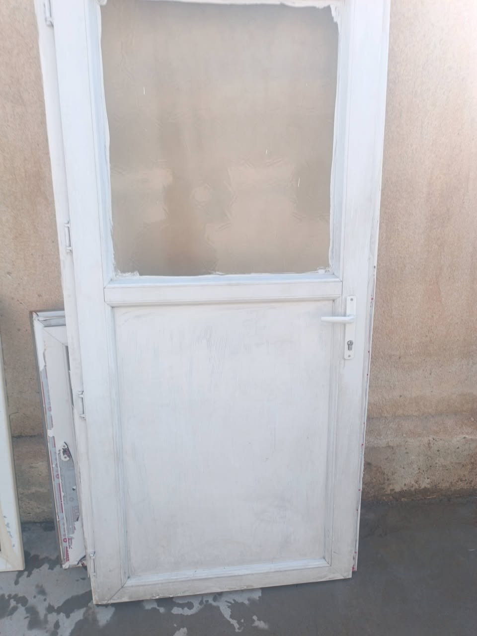 باب وثلاث شبابيك أخو الجديد
السعر 150 الرقم ***********
