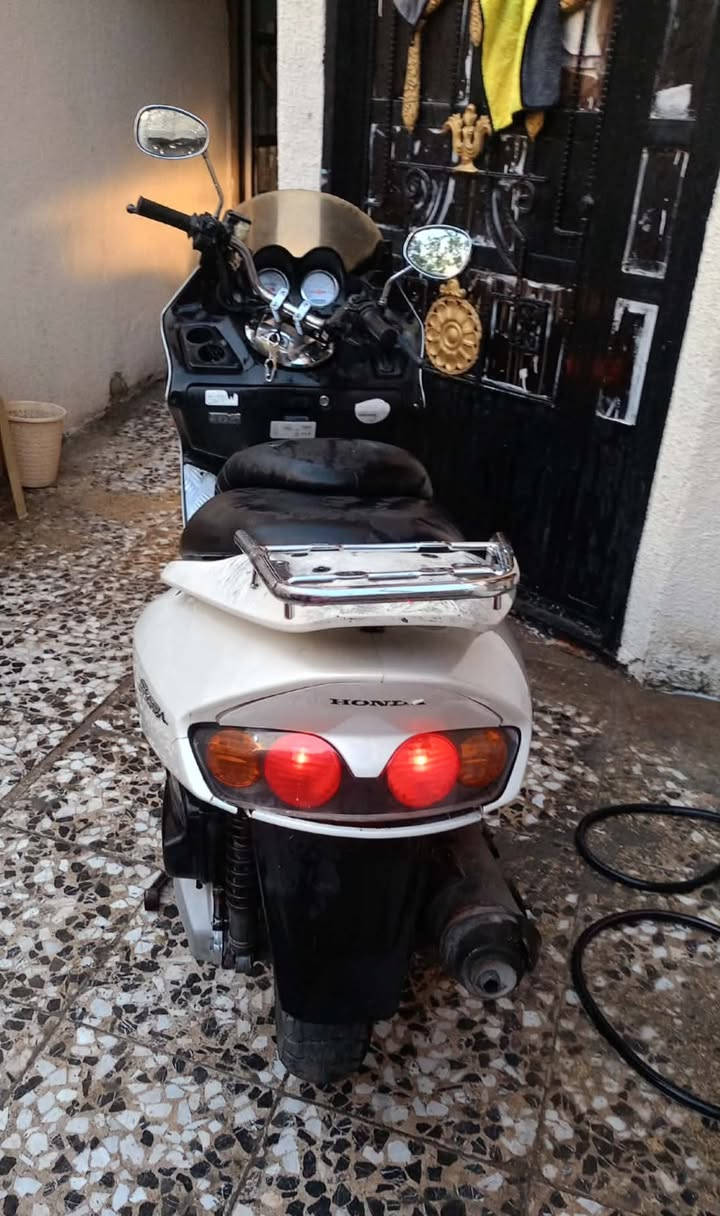درجة فورز 06للبيع السعر 300
نظيفه جداً 
العطل فقط مكان البلك انسحك 
عنواني بغداد الحريه شارع 30 
***********
