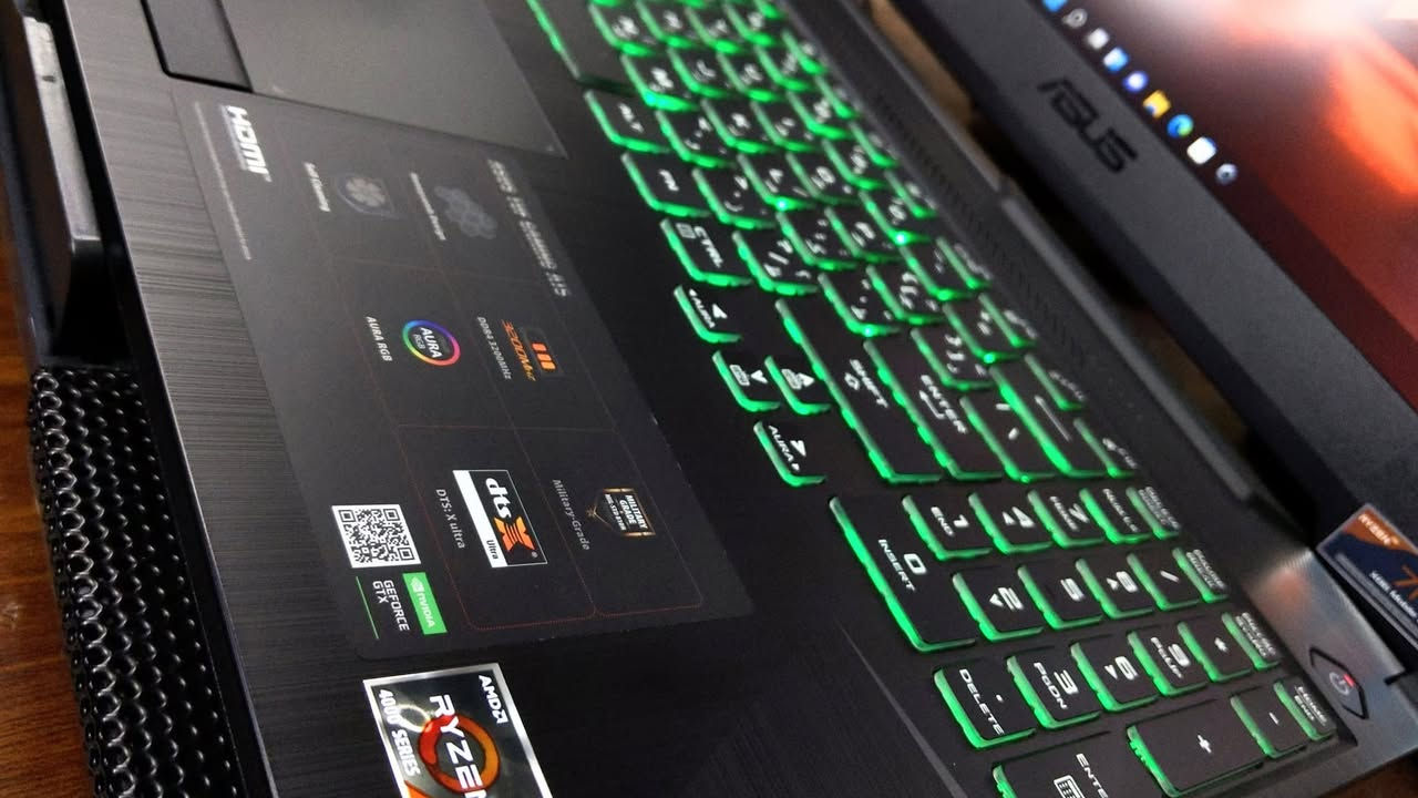 السلام عليكم ورحمه الله 

لابتوب الكيمنك الاحترافي من ايسوس فئه TUF GAMING A15

اكيد نضافه عاليه مضمون من الخلل

ياتي بالعتاد الاتي 

شاشه حجم 15 انش بمعدل تحديث 144هرتز الوان 100%SRGN الوان نقيه حواف نحيفه

معالج ممتاز من AMD 

RYZEN 7-4800H -4.75GHZ TURBO BOOST

كرت الشاشه المنفصل احترافي من

RTX 3050-4GB FULL WATT DLSS 4 + RAY TRACING 

رامات 16كيكا قابل التطوير

هارد 512 ام.2 قابل التطوير والاضافه 

كيبورد RGB تخصصي وبطاريه تستمر ساعتات عمل

صوت ستيريو دولبي اتموس

اللابتوب قادر علئ تشغيل كافه الكيمنك وبرامج الانتاجيه كافه

السعر 775 الف فقط

بغداد قرب البياع و متوفر التوصيل

تواصل***********
