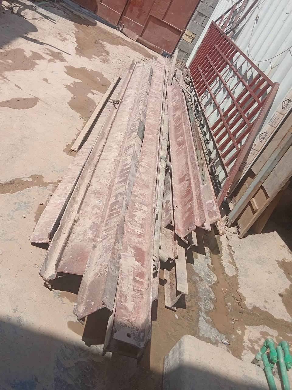 السلام عليكم شيلمان /بيبان شبيابك /سندويش جداري ***********
