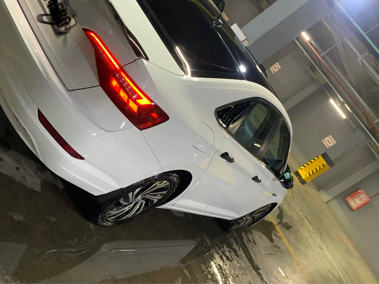 Jetta 2021 SEL 
سەیارەکی جوان و خاوێن بێ مەسرەف 
بوکە شوشەی هەولێر فول فول مواسەفاتی ناو زەرد
کوشن جلد کوشن هیتەر
شاشە گەورە ناو ٧ رەنگ  بیلادی
گیچ ئەلیکترۆنی
بەسمە و شەغالە سەیارەکە
زۆر مواسەفاتی تریش
پێش و پشت کەپسە بێ ناو گرتن 
ئێرباگی دەشبول سیستەمە 
سەیارەکە وەک و لێدران و سبوخ
سەیارەکە ٣ پارچەی بۆیاخە 
لەگەل ١ پارچەی بچوک ساردە
رەقەم شانسی لە وێنەکە داندراوە
سەیارەکە هەموو شتی نوێیە بێ ئەوەی یەک دینار مەسرەفی تێدابی
دەست کاری کامل کراوە فوول گەنجانە و جوان 
گۆڕینەوەش دەکەم لەگەل سەیارەک بە دڵم بی
WhatsApp *********** أربيل, العراق
