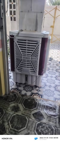 مبردة • حجم وسط • نضيفه