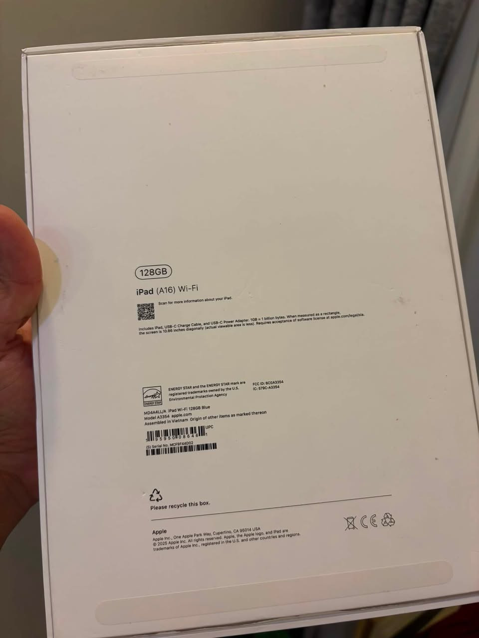سلام عليكم
ايباد ابل iPad 11 ( a16 )
128 GB
لون سمائي 
بي حافظة دفترية + لزكة ضد الكسر للشاشة
باكيت اصلي + شاحن وكيبل اصلي
الجهاز مستخدم 6 ايام فقط
الجهاز مشحون 13 مرة فقط اخو الجديد
اني مشتري ب 610 الف 
وية الحافظة واللزكة صار ب 630 الف قبل ٦ اسبوع
للبيع بسعر 540 الف وهو اخو الجديد
موقعي بغداد الكرخ / ماعندي توصيل / 
واتس اب ***********
