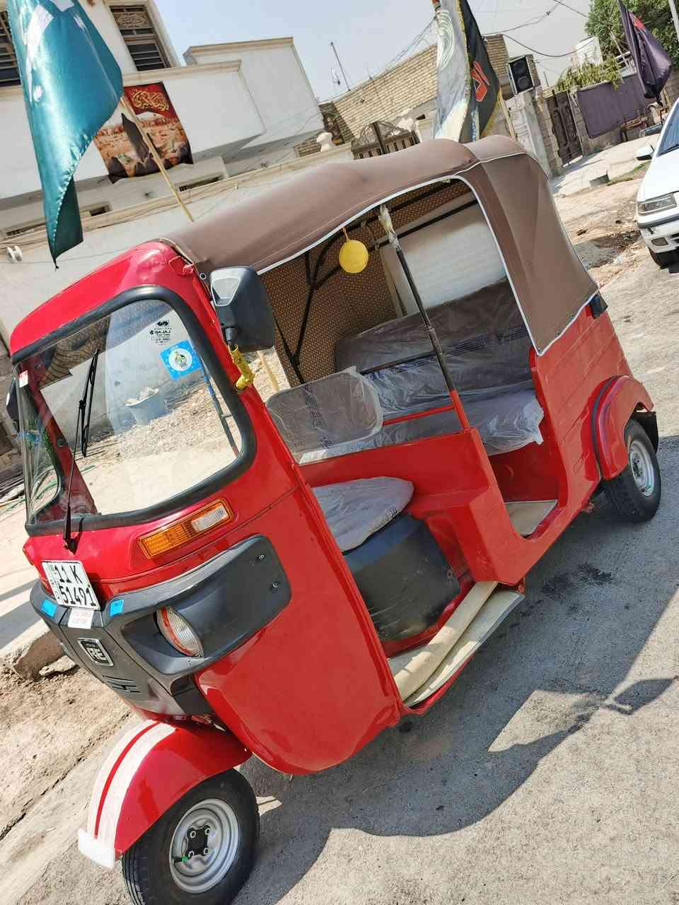 ما بيه اي نقص كهربايات كله شغاله 
سلام وعليكم تكتك للبيع موديل 18شهر 12مكينه مشروكه يعني جديده تجي تفحص وتكلب وتاخذ المكان القوس مال بوب الشام وهاذ رقمي ***********
السعر 50000خمس ملاين و100
