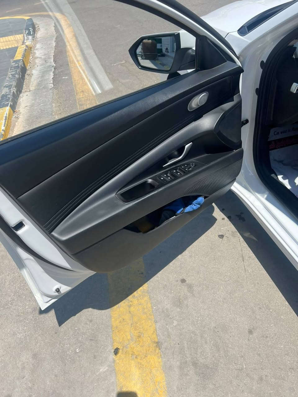 الانترا تجميع صيني موديل 2024 رقم اربيل باسم شركه بيه طخه بالدوسه مثل ماموضح بالصوره ماشيه 53 باقي السياره كفاله فول مواصفات السعر (134$)وبيه مجال مكان السيارة بالمعقل***********
