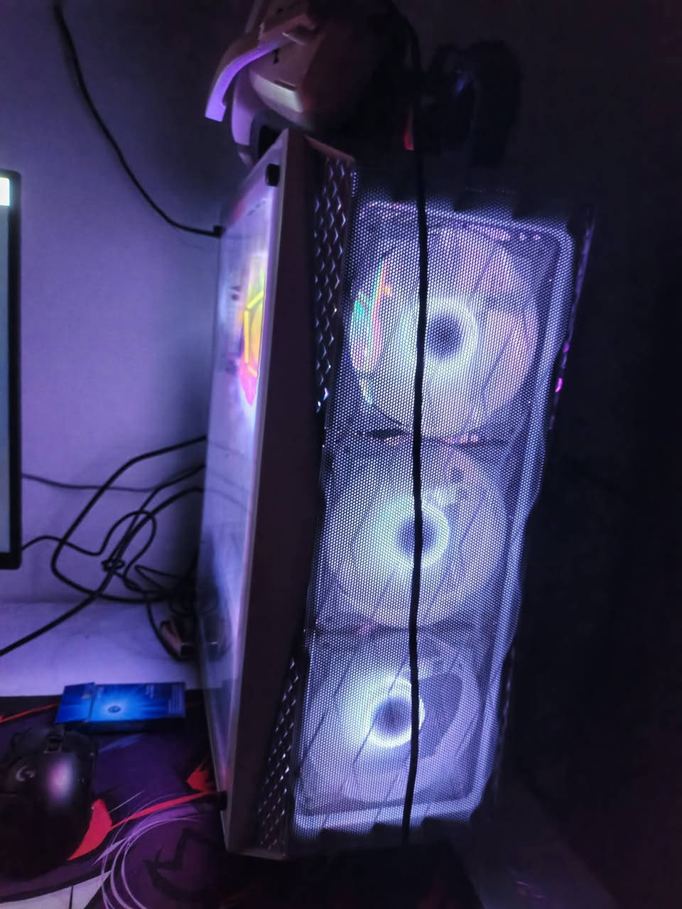 pc للبيع مستخدمة قليل وقوية
- 🎮 كرت الشاشة: RTX 5060 OC
- ⚡ المعالج: AMD Ryzen 5 5600X
- 🧠 الرام: DDR4 3600MHz 16G
- 🛠️ اللوحة الأم: B450
- 💾 التخزين: SSD 1TB
- 🔌 الباور سبلاي: 600W
سعر مليون و200 مكاني غزالية رقم ***********
