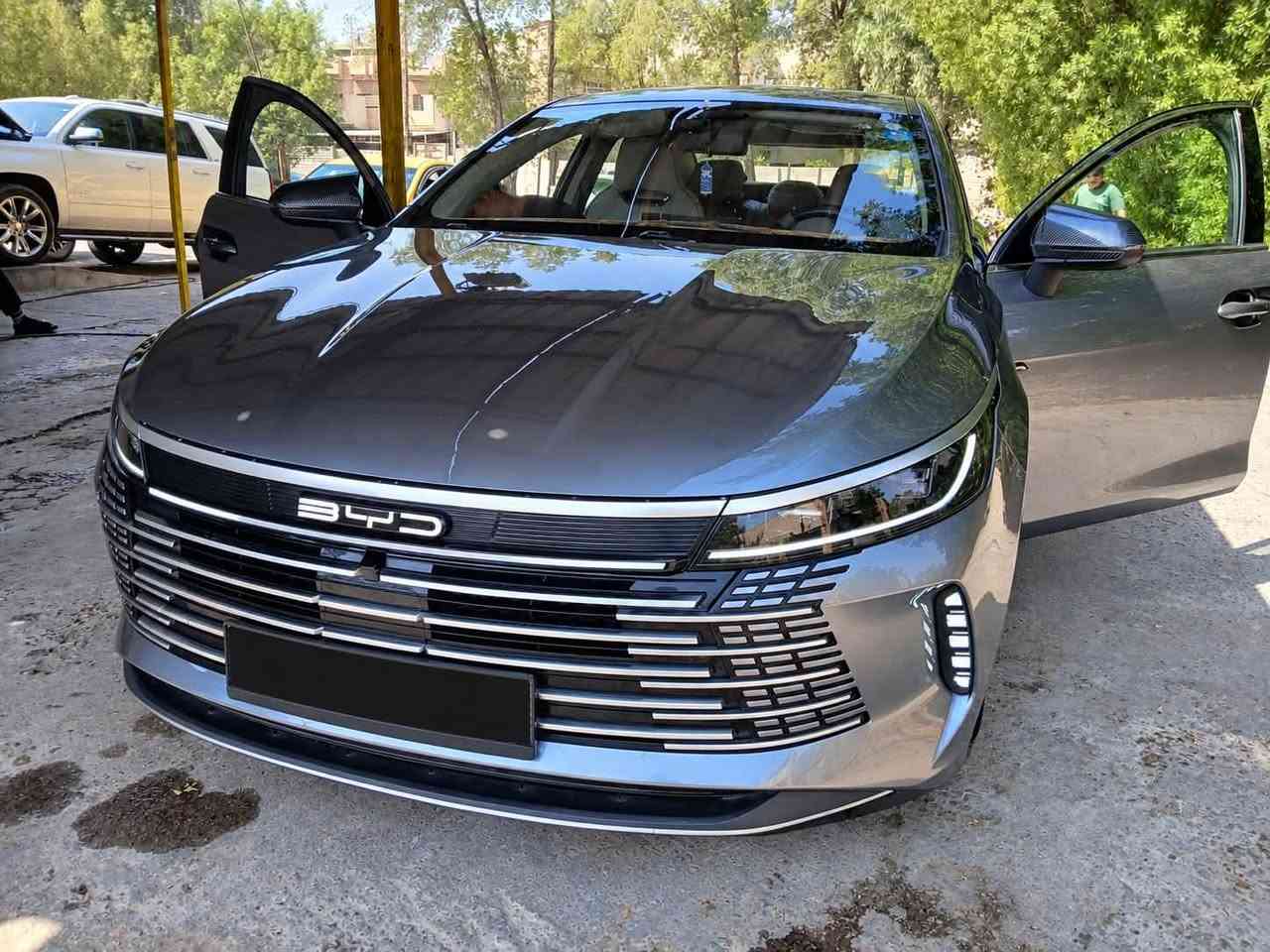 ✨ موديل 2025
ماشيه السياره 20 الف والسونار مرفق بالصور .

🔥 سيارة نظيفة جداً وحالة ممتازة

🔋 هايبرد – شحن + بنزين

⚡ اقتصادية وقوية ومريحة بالقيادة

📌 الفئة: BYD Destroyer

 

💰 السعر: 20 مليون وبيه مجال .

🔥•الإضافات:

* كتات وإضافات رياضية خارجية

* سبويلر خلفي رياضي

* إضافات رياضية للمرايات

* عتبات وجوانب رياضية

* تصميم أمامي مميز وفخم

* إضاءة LED أمامية وخلفية

* داخلية مرتبة ومريحة

اي استفسار متواجد واتساب :  ***********
