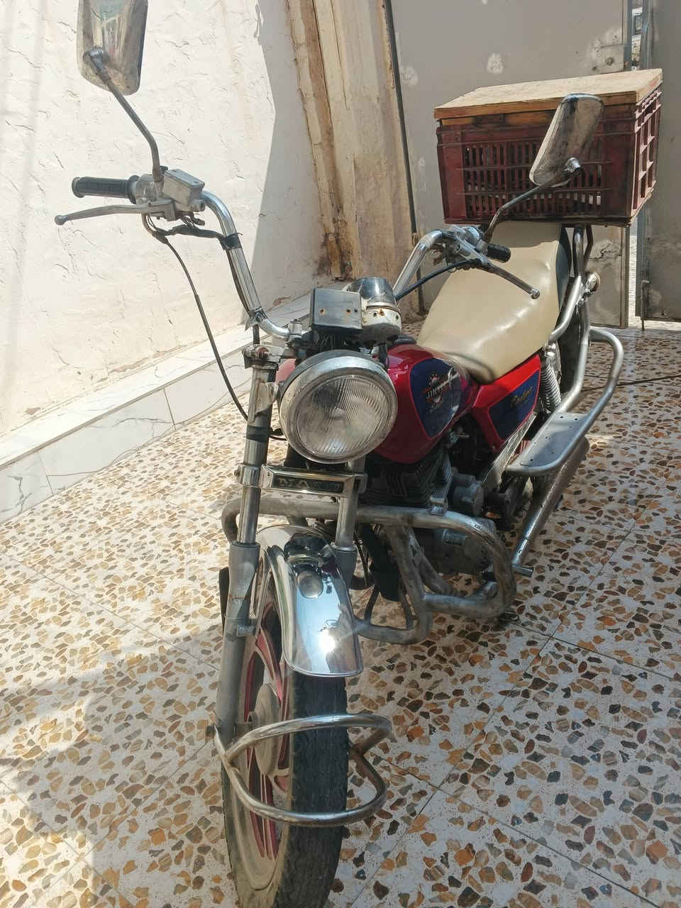متاح
جوندة دراجة جاهزة من كلشي 
محركه نضيف لاتبخير ولاتنقيص ولا نضوح 
كلجات مبدلات جدد بيه شلعه اتخبل 
تاتكي وصفاحيات جدد 
كهربائيات شغاله كله 
اوراق اصولي 
السعر 400 وبيه مجال 
فقط عوزهة باتري بيه باتري بس ضعيف 
مكانه بلحلة شارع الطهمازيه قريب مول اهل الخير 
لاستفسار  ***********
