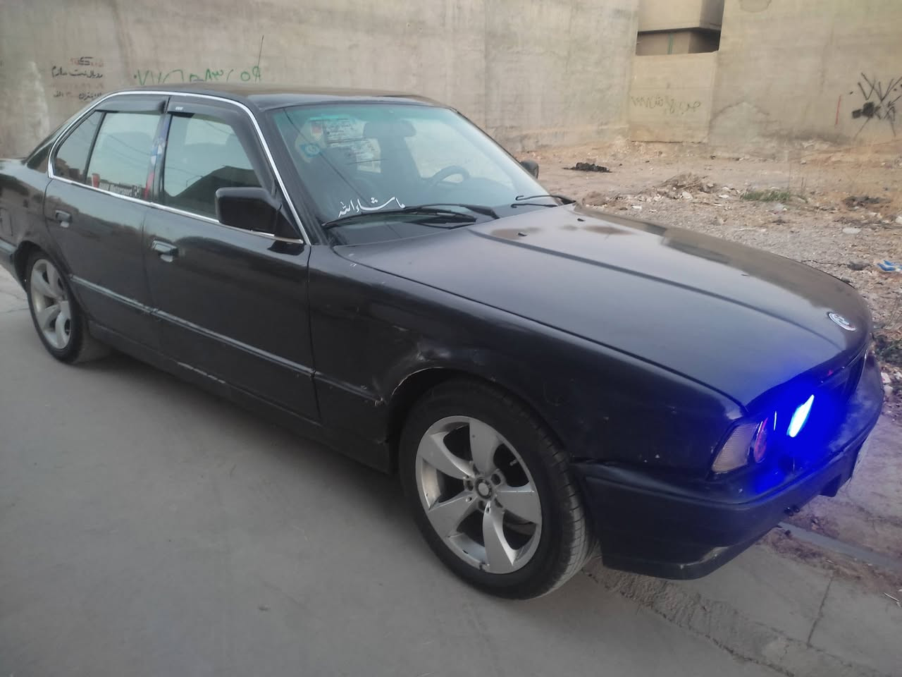 السلام عليكم.. BMW موديل 1991حجم 525 كير عادي تخم تاير جديد كهربائيات شغاله كلها محرك وكير وصدر بشرط مكان السياره كركوك تبريد شغال سنويه مشروع وطني لغاية 2030 شرط التحويل بطاقه بانزين موجوده بيها سياره مال بيت سعرها 33 ورقه يرهم مراوس حسب القناعه ***********
