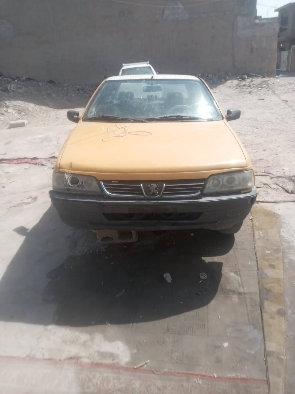 السلام عليكم عندي بيجو هاي متوفي السياره ما تتحول بها نواقص قليله متوازي على بيعتها الش يطبلي خاص وانا بخدمتكم مكانها بغداد مدينه الصدر
