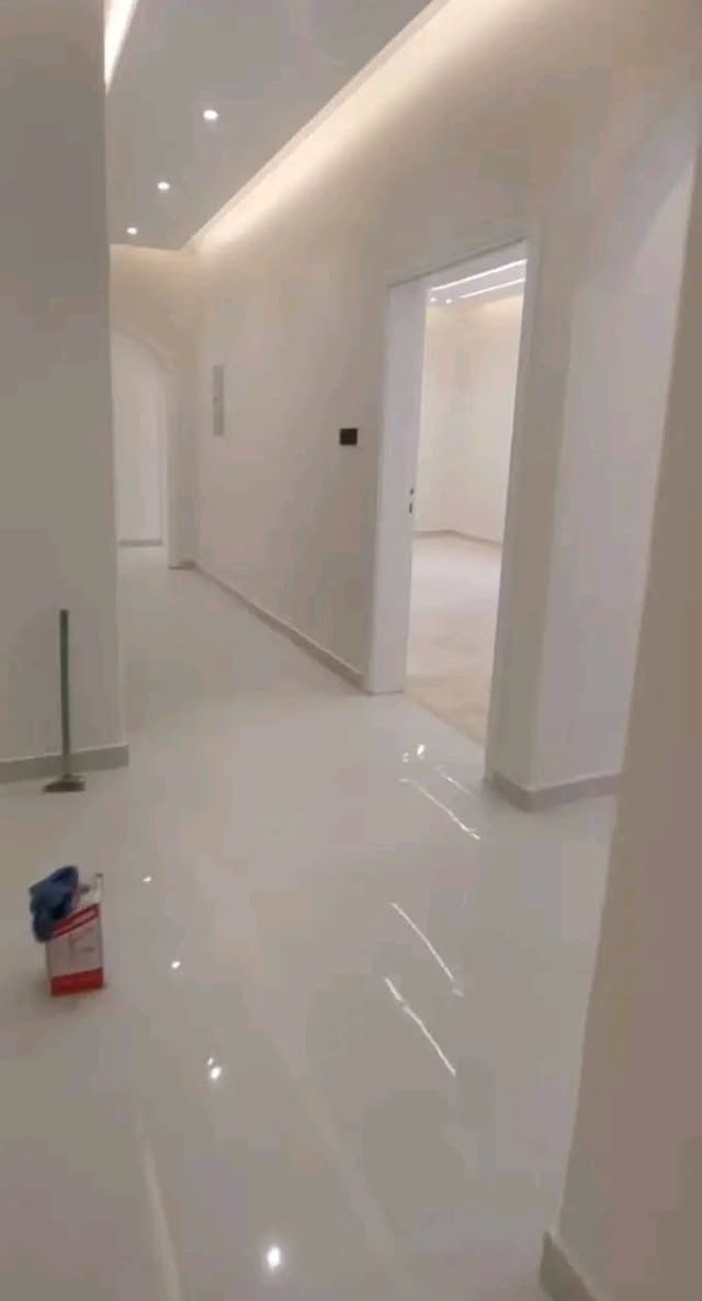 صباغ متفرغ حالياً 
 نعمل في جميع مناطق 
 كافة أعمال الأصباغ  الداخلية والخارجية
 صبغ داخلي وخارجي
 شغل درجة أولى وبأسعار مناسبة 
 دقة بالشغل – نظافة – التزام بالمواعيد
 للاتصال والاستفسار: وتساب ***********
