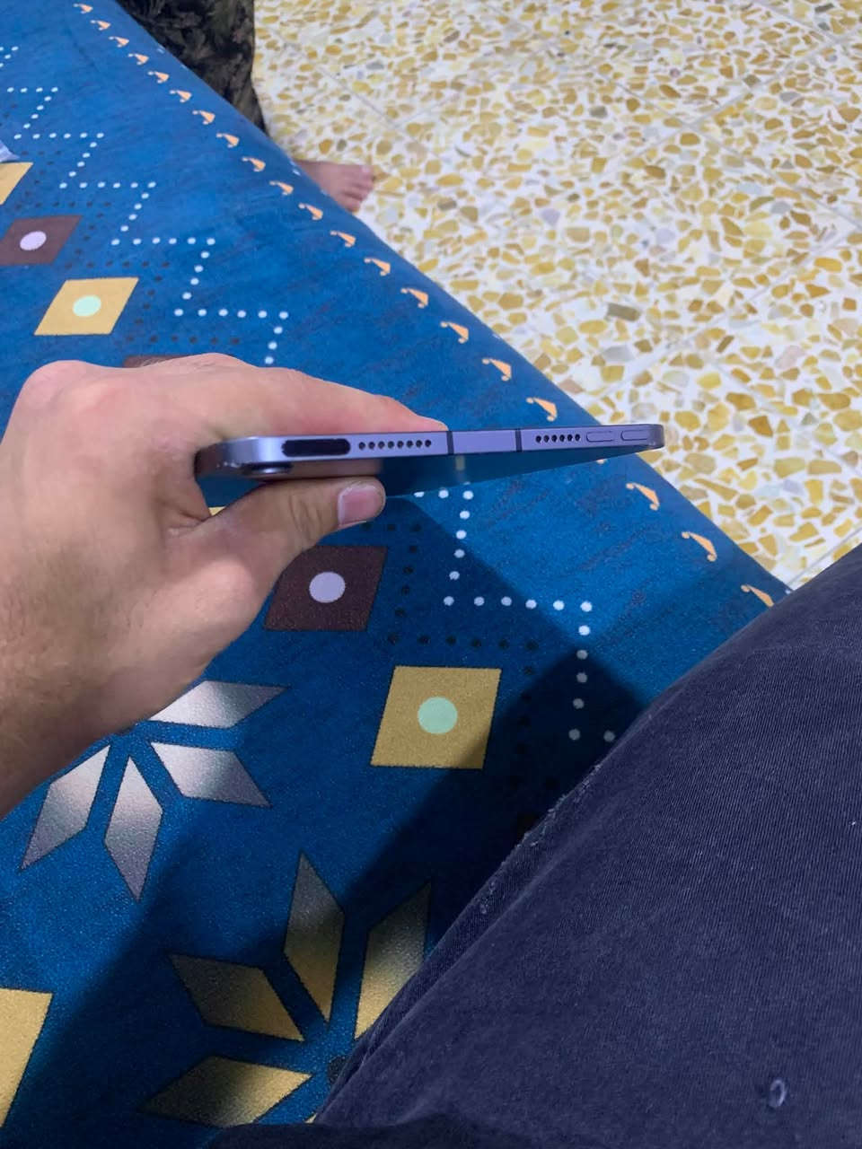 آيفون مني 6نسخه خاصه يدعم لسيم
جهاز فول وضع شريكه 
ذاكره 64
بطاريه 83
قطاره بشحن بوبجي 90
سعر 360بي مجال حك لجيه فقط 
***********

