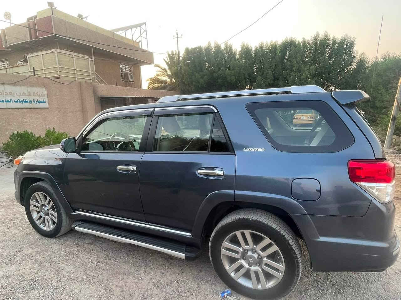 � للبيع تويوتا 4Runner

🔹 الموديل: 2013لمتددToyota 4Runner
🔹 اللون: كحلي
🔹 الحالة: نظيفة ومستخدمة
🔹 السيارة واضحة بالصور من الأمام والخلف
🔹 صالون نظيف ومرتب
🔹 السيارة جاهزة للفحص والمعاينة
فحص جديد وهزه جديد باسمي 
السونار مرفق مع الصور +صور الحادث ماعندي +عندي تقرير بل سياره من امريكا واذا تريد تسوي سونار هم عادي 

📍 الموقع: بغداد
💰 السعر: [١٦٠$]
📞 للاستفسار: [***********]
