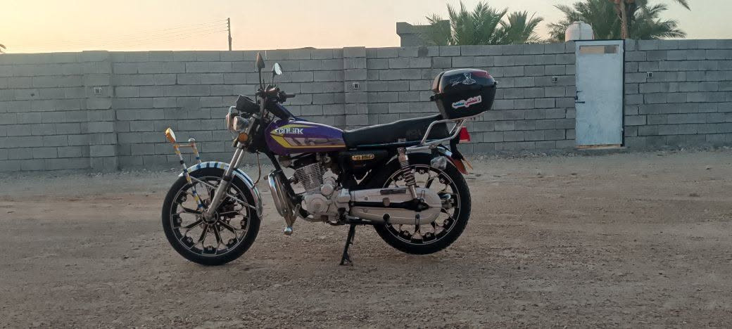 سلام عليكم للبيع السعر 750
و بي مجال قليل حك الجيه 
نضيف احلا من الصوره 
محرك ما مفتوح 
موديل 2024
رقم الهاتف ***********
