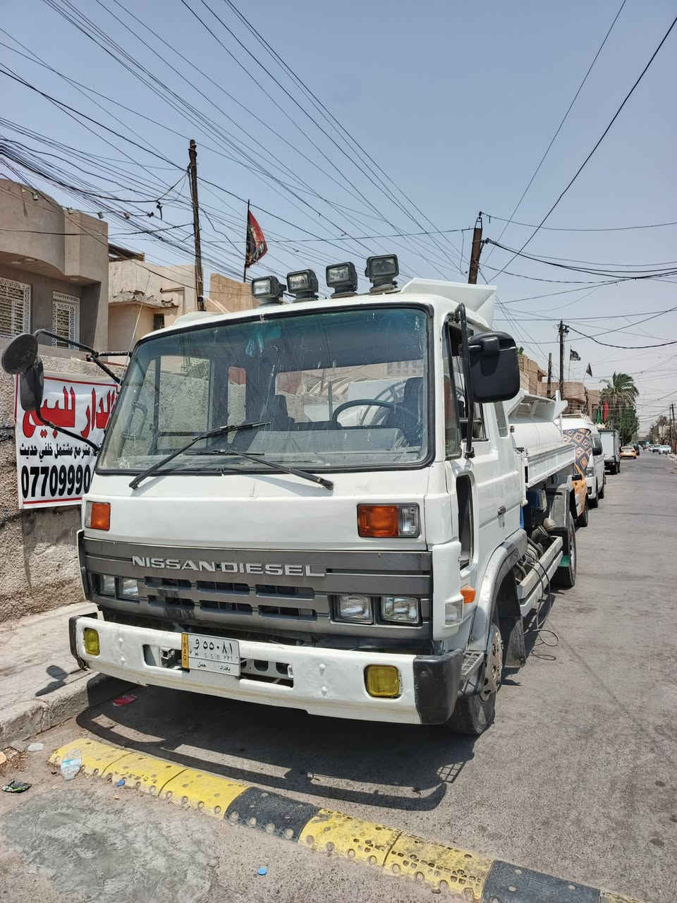 لتنكر حوضيه وقود  نيسان بلادي 4400 عمليه سحب دفع عداد ياباني صونده ياباني سياره نضيفه *********** بغداد بلديات
