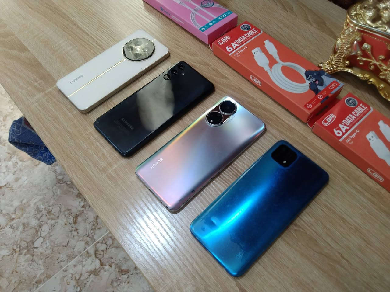 السلام عليكم 💙
اجهزه عدد 4
كل جهاز مصور فيديو كامل تفاصيل.
ورحمه لهلك ما عجبك المنشور او السعر اعبر المنشور ومنين ما تحب تشتري اشتري وما اجاوب على التعليقات فقط خاص او واتساب رجاءاً رجاءاً 🌷
مراوس ماكوو ❌❌

1️⃣ ريلمي 12 بلس 5G
لون ذهبي
ذاكرة عملاقة 512
دبل سيمكارت
الشريحة + الصوت + الكامرات + الواي فاي = كله شغال
الملحقات = كيبل شحن جديد 🔌
السعر 245 الف مع التوصيل ✅

2️⃣ سامسونج  A04s
لون اسود 
الذاكرة 128
دبل سيمكارت
الشريحة + الصوت + الكامرات + الواي فاي = كله شغال
الملحقات = كيبل شحن 🔌
السعر 95 الف مع التوصيل ✅

3️⃣ هونر X7
لون ازرق فاتح 
ذاكرة 128
الشريحة + الصوت + الكامرات + الواي فاي = كله شغال
جهاز اشويه بي ضربات بالشاصي بسيطة
الملحقات = كيبل شحن 🔌
السعر 85 الف مع التوصيل  ✅

4️⃣ الاوبو A16k
لون ازرق 
ذاكرة 64
دبل سيمكارت
الشريحة + الصوت + الكامرات + الصوت = كله شغال
جهاز اشويه بي ضربات بالشاصي بسيطة
بي كسور بل شاشه مثل شخوط 
الملحقات = كيبل شحن  🔌
السعر 65 الف مع التوصيل ✅

ملاحظة * جميع الاجهزه المعروضة شرط الفحص امام المندوب 💟

رقمي *********** واتساب
 📍 عنواني محافظة واسط
توصيل موجود لجميع المحافظات مجاني ✅
