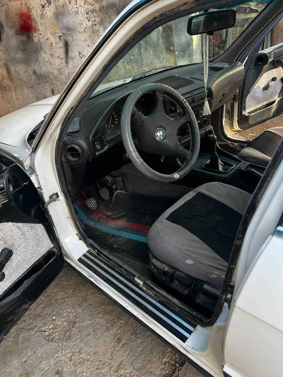 بي ام دبليو 540i • كير عادي • تحويل مباشر