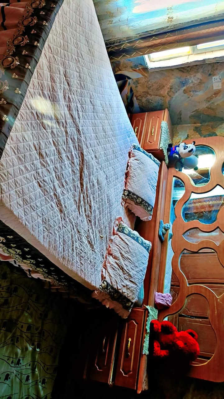 غرف نوم صاج اللبيع نضيفه وحلوه السعر 550وبيه مجال العنوان الضلوعية المين وستفسار على رقم 
‏‪***********‬‏
