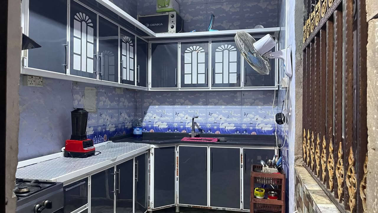 مشتمل طابقين للبيع طابو صرف ركن مساحه 120م مربع ثاني بيت من شارع 80 بناء حديث يتكون اربع غرف نوم واستقبال وهول ومطبخ وصحيات عدد ٣ العنوان حي العسكري شارع 80 مقابل مول زيد السعر 160و قابل للتفاوض
*********** ***********
مشتمل طابقين للبيع طابو صرف ركن مساحه 120م مربع ثاني بيت من شارع 80 بناء حديث يتكون اربع غرف نوم واستقبال وهول ومطبخ وصحيات عدد ٣ العنوان حي العسكري شارع 80 مقابل مول زيد السعر 160و قابل للتفاوض
