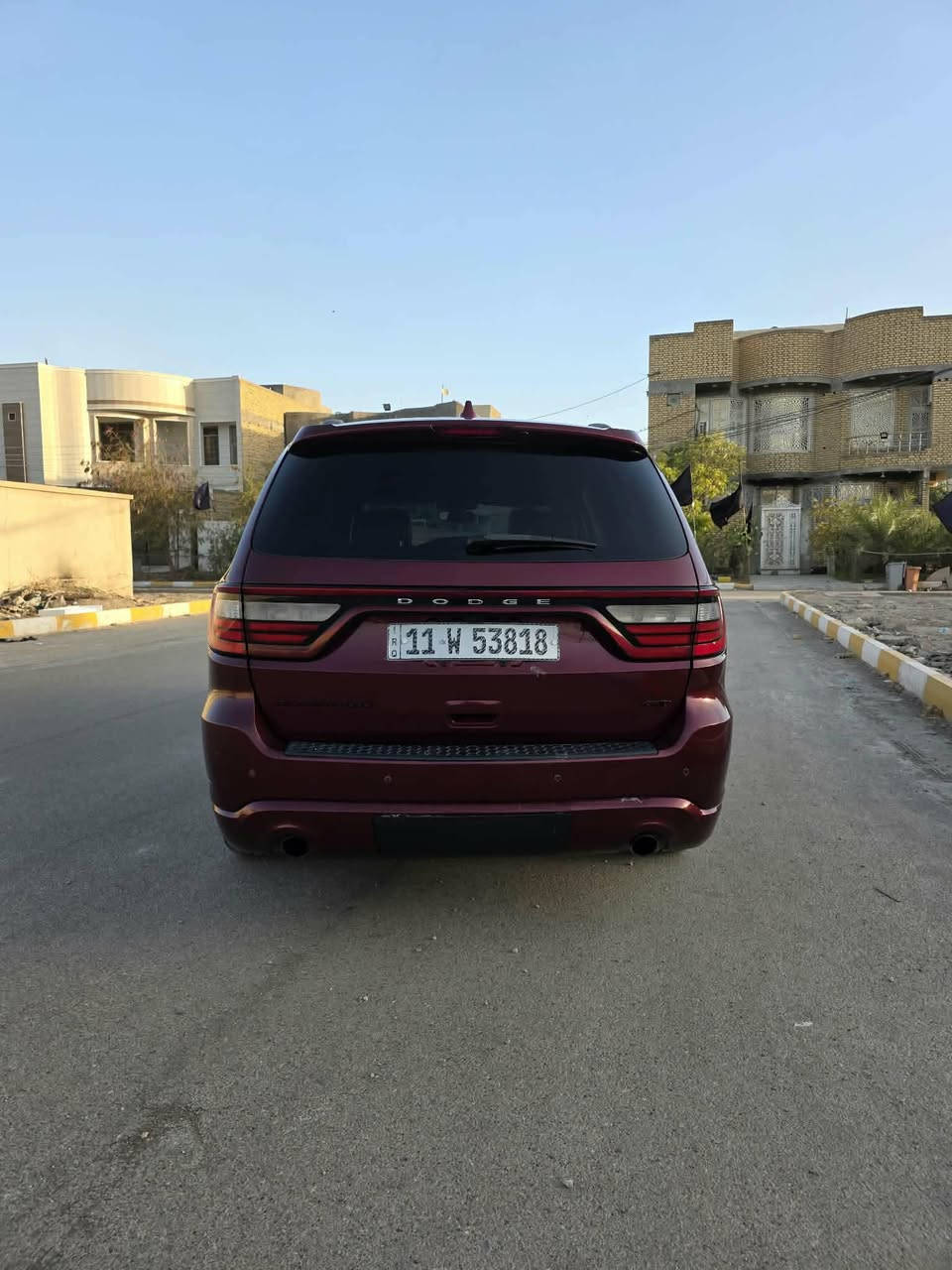 دوج دورانكو 2018 GT Plus
رقم بغداد بأسمي
المواصفات
▪️ 6 سلندر 3600
 ▪️ 7 راكب
 ▪️ تشغيل عن بعد
 ▪️ فتحة سقف
 ▪️ شفتات بالستيرن
 ▪️ 3 أنظمة قيادة
 ▪️ اطفاء ذاتي
 ▪️ ويل كب 20
 ▪️ كامرة خلفية دوارة
 ▪️ رادار خلفي
 ▪️ مرايا قلاب + تعتيم ليلي
 ▪️ كشنات كهرباء جلد وشامواه
 ▪️ تدفئة كشنات امامي وخلفي + تدفئة ستيرن
 ▪️ ميموري خزن للكشنات
 ▪️ جنطة كهربائية
 ▪️ 3 قطع تبريد
السيارة ماشية 61 ألف ميل
 نظيفة كلش وعلى ايدي، وما ناقصها أي شي من ناحية كير ومحرك وتبريد وحدادية وتايرات كلشي كامل
صور الحادث مرفقة بالمنشور، والسيارة بيها صفحه كلير من امريكا مو صبغ
السعر: 198 بيها مجال 
 المكان: الناصرية
 للاستفسار: ***********
