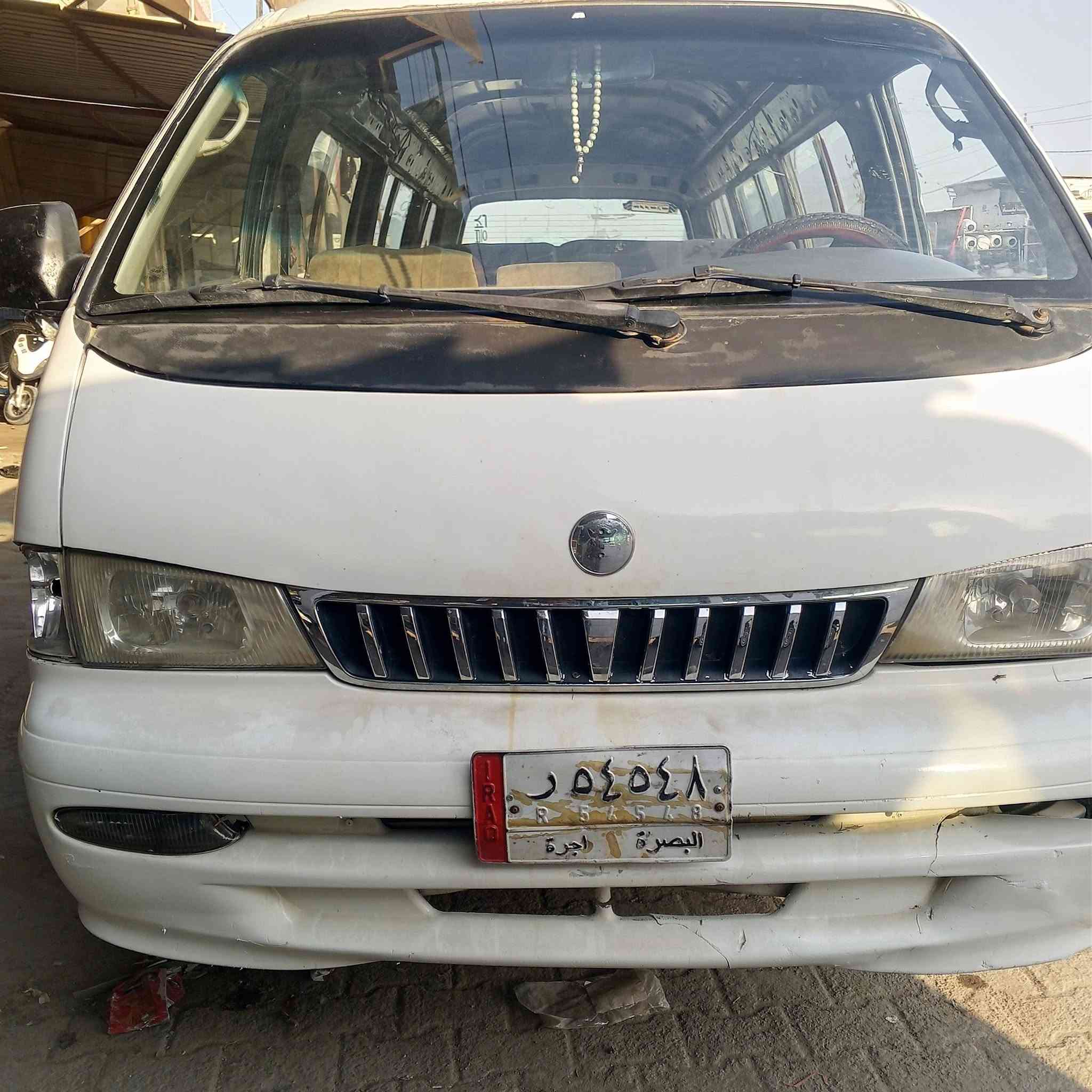 السلام عليكم بريجو شبوط 2002اصل  14 راكب جاهزه للعمل رقمها بصره الماني  مكاني حله ورديه خارج رقمي ***********
