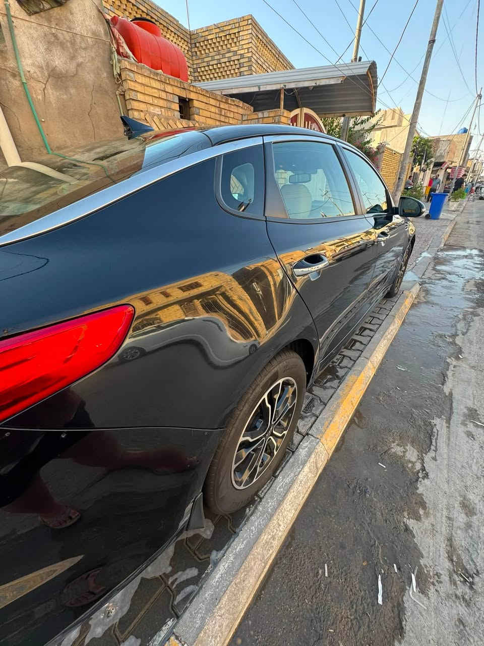 السلام عليكم
كيا اوبتما وارد امريكي مديل ١٦ حادث جاملغ وبنيد بدون داخل 

رقم سليمانيه الجديد سنوينه بسمي تحويل وكاله بنفس اليوم 

هزه جديده كير ومكينه جديد بشرط حداديه تخم تاير كله جديد 

السياره جاهزه للاخير السعر 105 بيه مجال قليل الرقم 

*********** موجود واتساب مكان واسط النعمانيه
