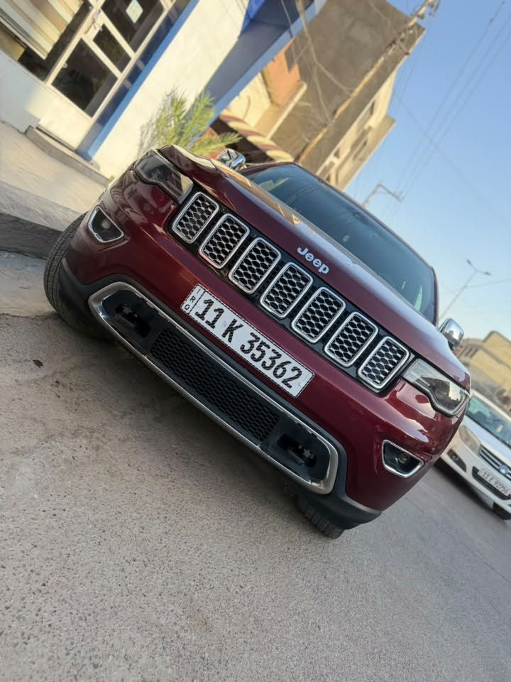 للبيع جيب ٢٠١٤ محدثه ٢٠ صبغ عام حادثها فقط بنيد ودعاميه والباقي جراد فقط مكفوله من الكص والشاصي واللغوده لمتد حاليا بها جراد بكصة القماره والبنيد فول الفول  مكاني بغداد الدوره السعر 14700$ يعني ١٤٧ ورقه وبيها مجال بسيط جدا جدا اللي متفيده انشالله الله يرزقه باغاتها 
للاتصال ***********

