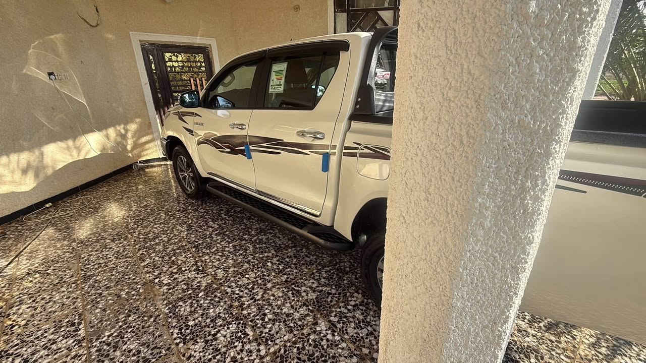 سلام عليكم 

هايلوكس سعودي دبل سنترلوك 

موديل  2022 – فورويل

مكفولة كفاله عامه ماشيه 100 الف 

فول مواصفات للأخير

المواصفات :

كشنات تبريد وتدفئة

شاشة جبيرة أصلية

لايتات زينون LED (عالي واطي)

بروجكترات زينون LED

دخول ذكي وبصمات على الأبواب

تشغيل بصمة

داشبول ليزري

لدات أمامية وخلفية

كاميرا خلفية + حساسات خلفية

مرايا جانبية كروم مع إشارة

تحكم كامل من الستيرن

نظام ECO لتقليل صرف الوقود

دفع رباعي 4X4

دبل خفيف + دبل ثقيل

تبريد بيانو + شاشة

كير أوتوماتيك

حساس ضغط الإطارات

ويل كب كروم ألمنيوم

العنوان بغداد ناحية الرشيد 

***********
