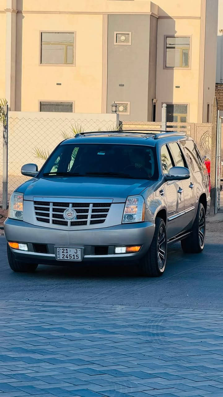 سلام عليكم. لبيع او مراوس 

🚙كاديلاك سكاليت شاصي طويل 

مديل 2009 خليجي 
مكفوله بيه نص جاملغ امامي مرشوش 
سياره جديده مال جناي خير من الله 
موصفات سياره فول واحد على واحد 
جاهزه من كلشي 
مكينه كير حداديه تخم تاير تبريد كهرباياته كله بلاديه ما ملعوب بيهن على وضع شركه 
غرفه VIBملكي اسود 
مكان السياره (النجف)
رقم تلفون ***********
وتساب***********
