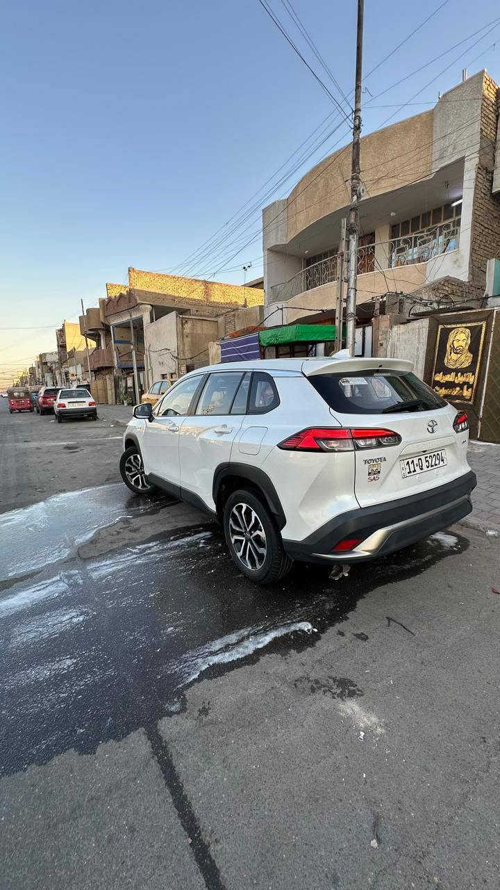 سلام عليكم سيارة فروت لاندر الشكل الرياضي فول مواصفات S موديل 24 استلام بسنة 25 سيارة مكفولة كفالة عامة كرسي كهرباء فتحة جلد هندبريك دكمة اوتو هولد وقطعتيه تبريد مناخ منفصل وبعد بيهة هواية مواصفات معروفة سيارة باسمي السعر 27مليون وربع وبيهة مجال المكان جميلة رقمي *********** بي واتس
