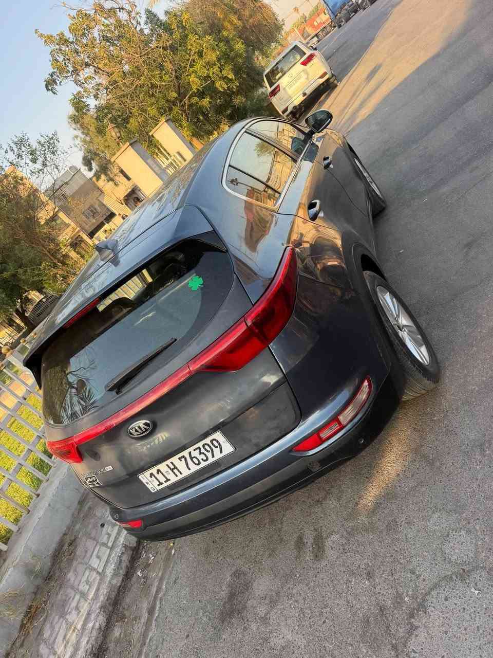 السلام عليكم كيا سبورتج موديل 2019 وارد امريكي حادثها باب الصندوك بدون دواخل وبدون ايرباك سياره جديده جاهزه مواصفات عاديه 
اي نقص مابيها عنواني الامين سعرها ب140 ورقه وبيها مجال
بجم كبس
بيها بالجاملغ الايمن الامامي بارد بسيط
*********** بغداد, العراق
