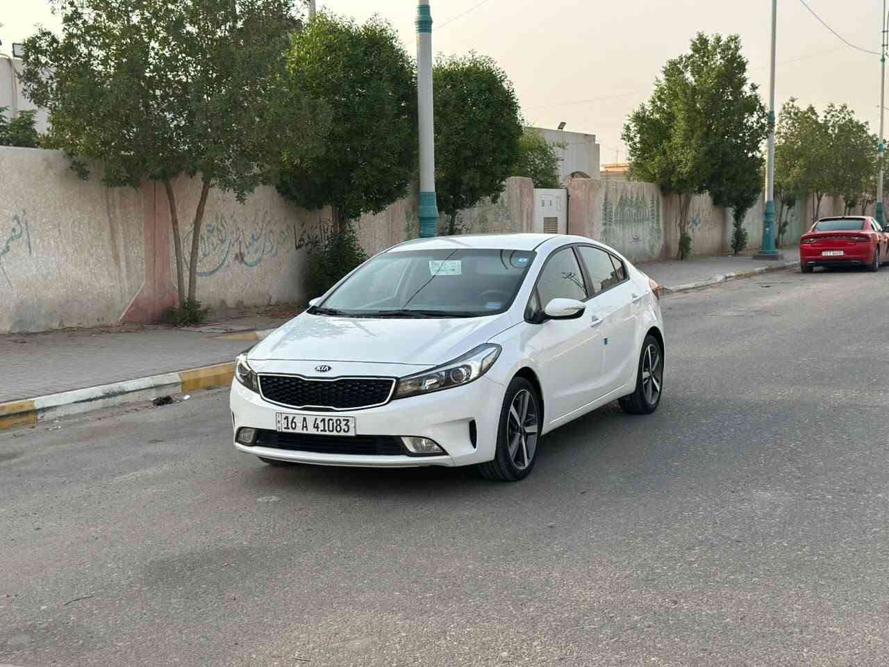 السلام عليكم
البيع 
كيا سيراتو موديل ٢٠١٧
سياره مكفوله كفاله عامه من كلشي 
ما عايزة شي كارتون 
سعر ١٣٥وبيها مجال بسيط
مكان السماوة
***********
