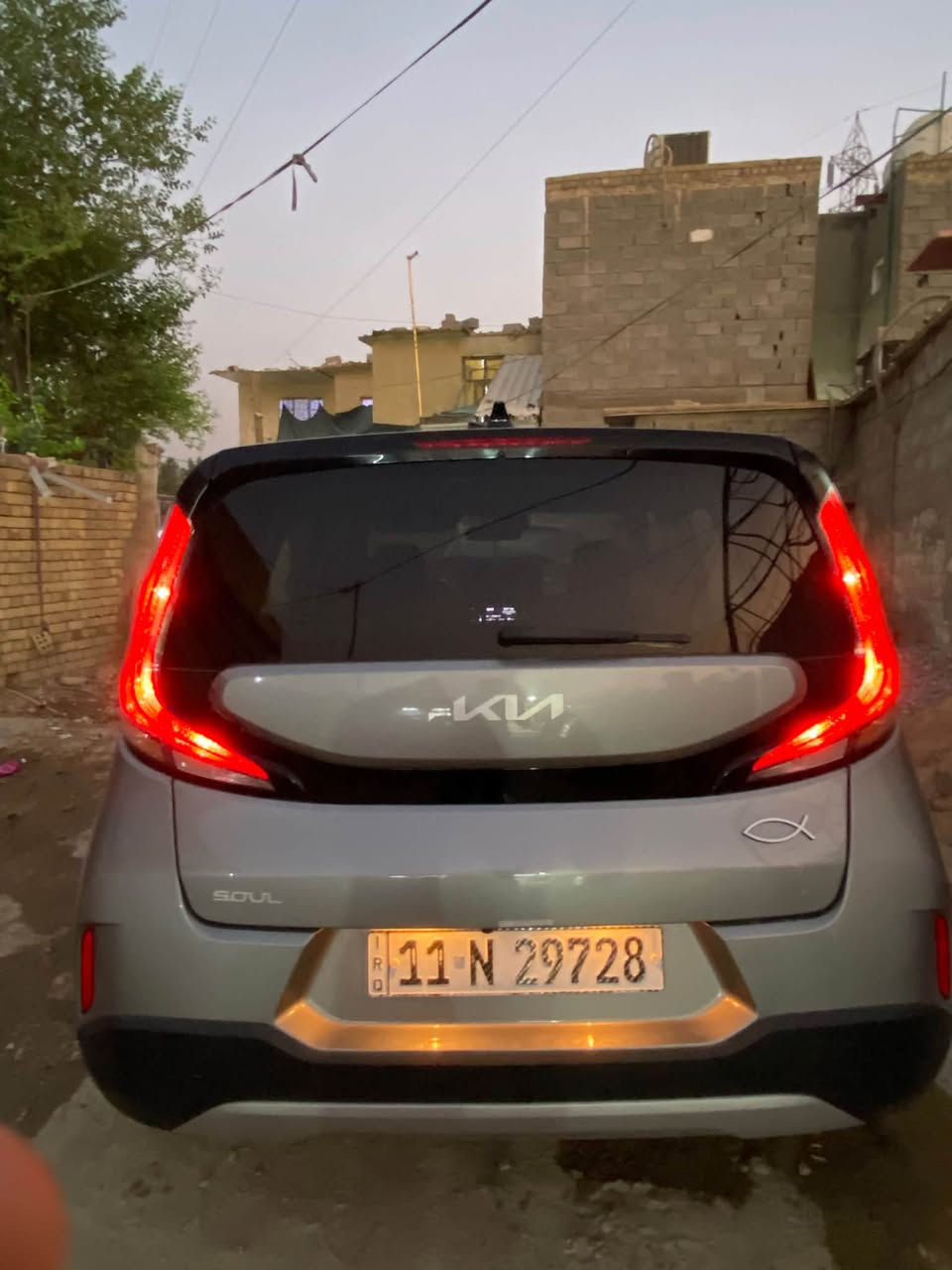 السلام عليكم للبيع كيه صول موديل 2024 
صور الحادث داخل المنشور للعلم البنيد معمر نفسه والجاملغ نفسه 
مواصفات 
تحكم جهتين 
رادار امامي وخلفي وجانبي 
توقف ذاتي 
كامره دواره 
شاشه جبيره
عدادات ديجتال 
مكاني بغداد الامين الثانيه 
السعر 145 وبيها مجال 
رقم الهاتف ‭***********‬
الرقم الثانيه ***********

نص مكتوب في الصور:
- 2024 KIA SOU...
- bidexport.com
- Login / Register
- Bidding has ended on this KIA SOUL
- Auction date and time 04/02/2025 06:02:03 AM
- (TIMEZONE: CDT)
- However we have some more similar vehicles
- available for you
- View Available
- Remove Vehicle
- CLEARVIN Check Vehicle History ->